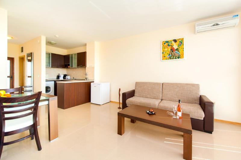 Lighthouse Golf & Spa Apartments Balchik Ngoại thất bức ảnh